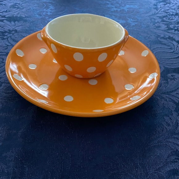 Fun & festive dinnerware - Picture 4 of 7